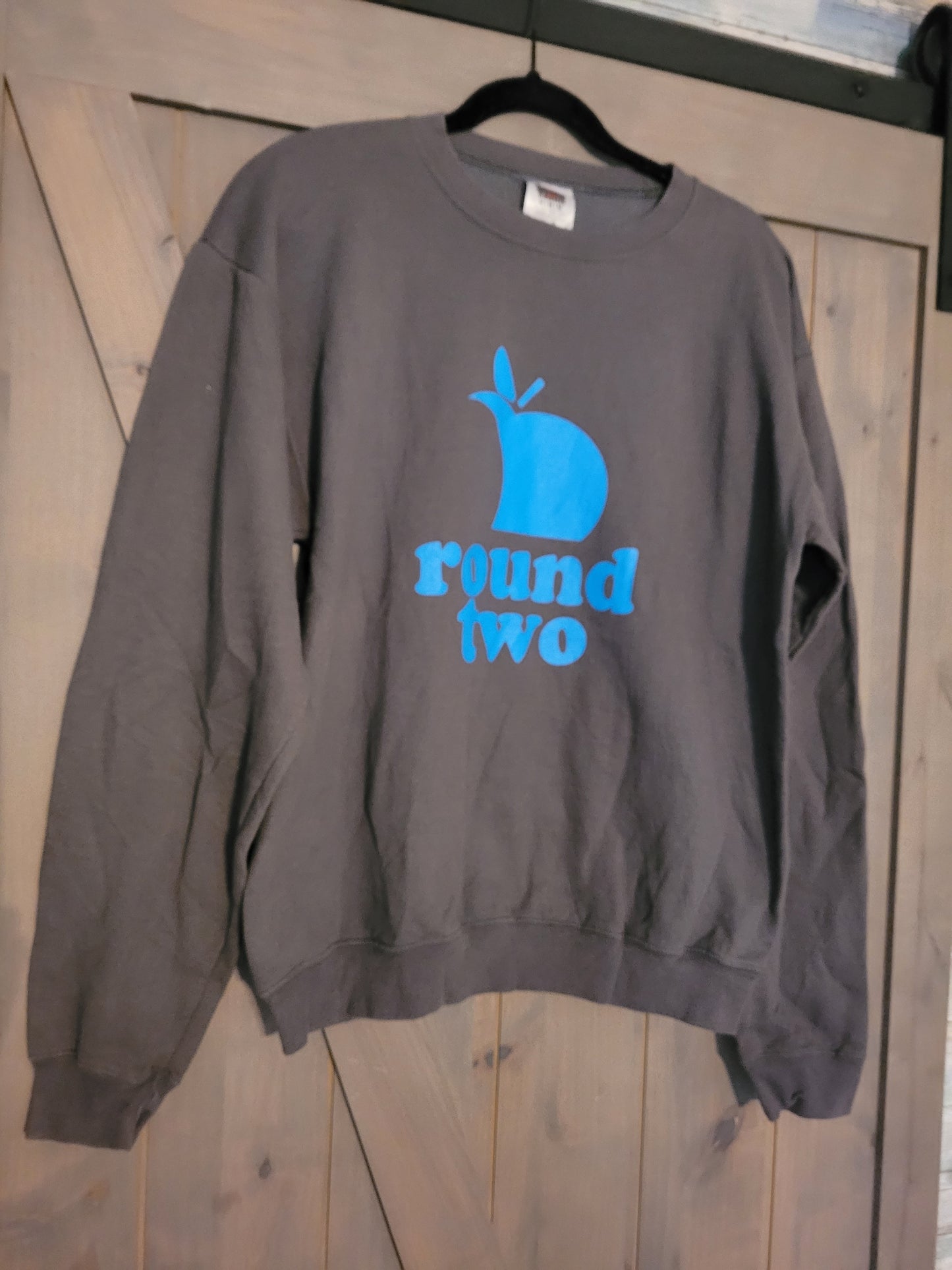 Vintage Round Two Crewneck Size Medium